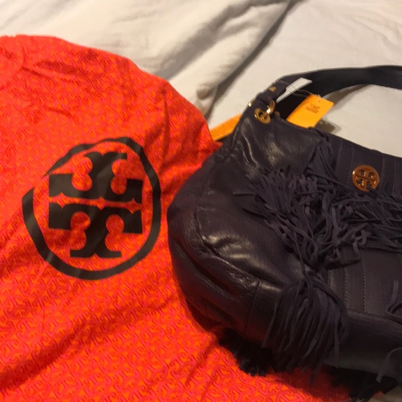 Tory Burch purple shoulder bag with fringe NWT - Picture 6 of 8